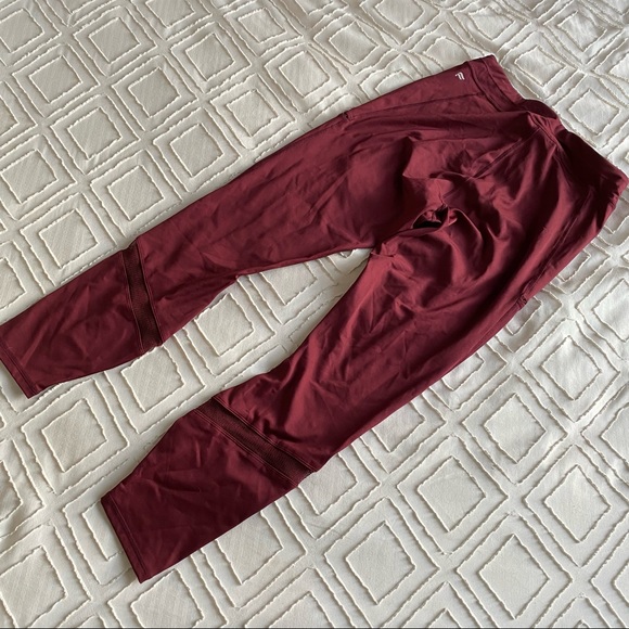 Fabletics High-Waisted UltraCool Mesh 7/8 Legging - M - Picture 3 of 3